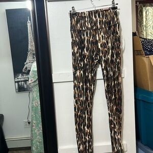 Shadows sport animal, print, high, waisted leggings new with tag size small